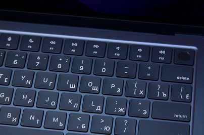 Macbook Pro 14 с процессором M2 фото №1 Гравировка клавиатур Apple - примеры наших работ