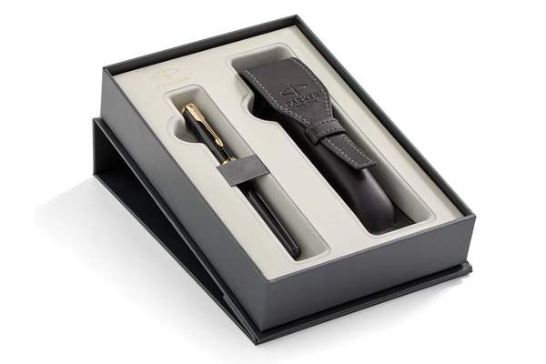 Подарочный набор Parker: Перьевая ручка Parker Sonnet Black Lacquer GT + чехол из экокожи