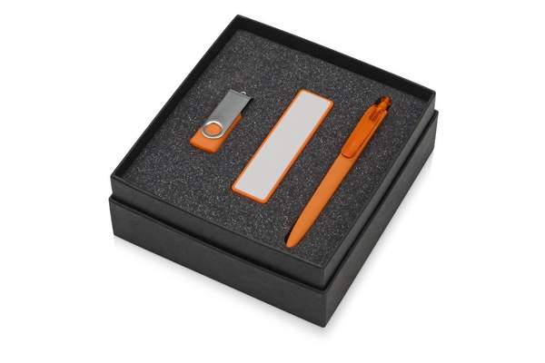 Подарочный набор Space Pro с флешкой, ручкой и зарядным устройством