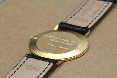 Rolex с золотым корпусом Гравировка на часах - примеры наших работ