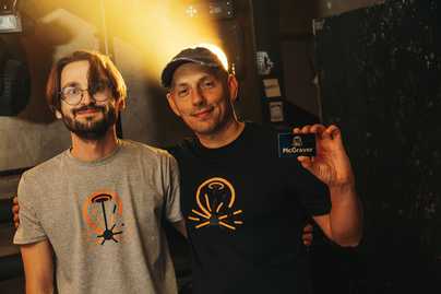 День рождения студии Артемия Лебедева фото №3 Выездная гравировка - примеры наших работ