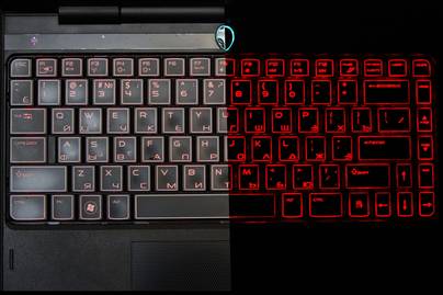 Компактный Dell Alienware ночью и днем Гравировка клавиатур - примеры наших работ