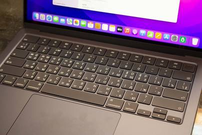 Русификация корейского Macbook Pro M2 Гравировка клавиатур Apple - примеры наших работ