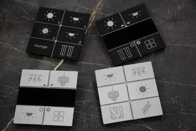  Гравировка на выключателях - примеры наших работ