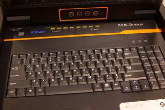 Стоечная KVM-система Гравировка клавиатур - примеры наших работ