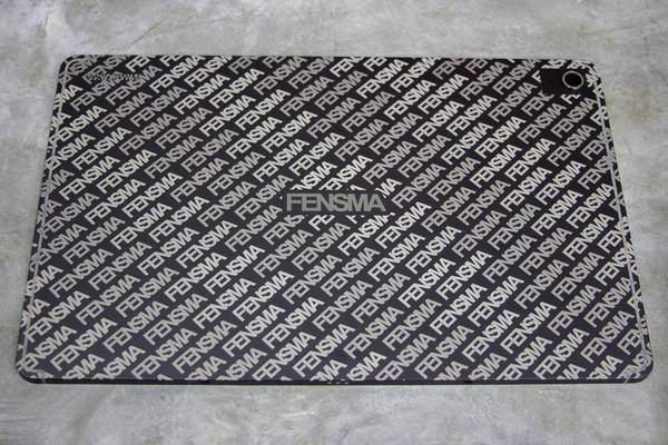 Полноразмерная гравировка в два цвета  - примеры наших работ