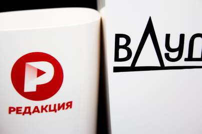 Ультрафиолетовая печать на пластиковых кружках фото №1 Гравировка на пластике - примеры наших работ