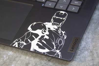На корпусе и пробеле ноутбука Lenovo Гравировка клавиатур - примеры наших работ