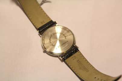 Longines - текст по кругу Гравировка на часах - примеры наших работ