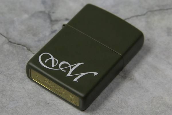 УФ-печать инициалов белым цветом  - примеры наших работ