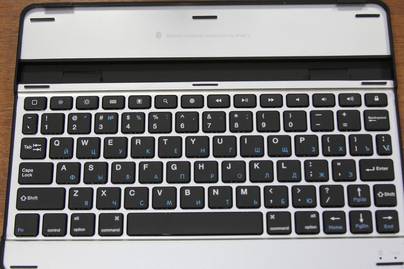 Цветная гравировка  клавиатуры для планшета Гравировка клавиатур - примеры наших работ