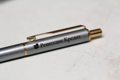 Гравировка логотипа на шариковую ручку На ручках - примеры наших работ