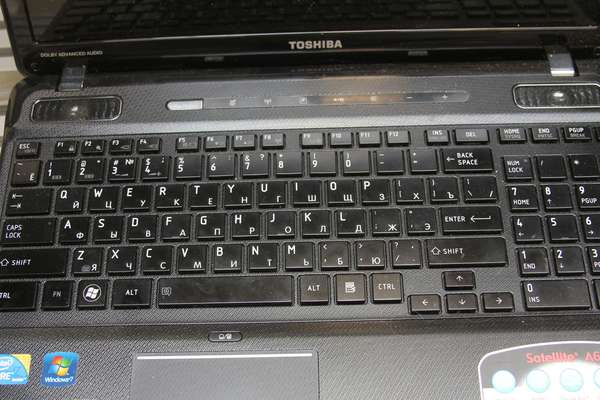 Ноутбук Toshiba Satellite с подсветкой клавиатуры Гравировка клавиатур - примеры наших работ