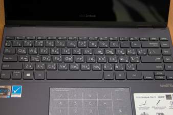 Asus Zenbook Flip из эмиратов Гравировка клавиатур - примеры наших работ
