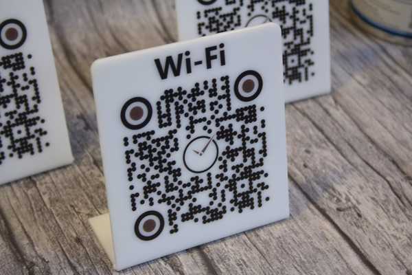  Таблички с QR-кодом - примеры наших работ
